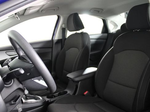 Used 2023 Kia Forte LXS w/ LXS Technology Package FWD image 18