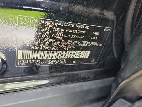 Used 2021 Toyota RAV4 LE FWD image 30