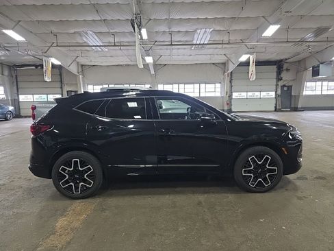 Used 2023 Chevrolet Blazer RS w/ Driver Confidence II Package FWD image 2