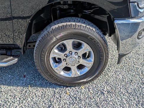 Used 2024 RAM 2500 Big Horn image 10