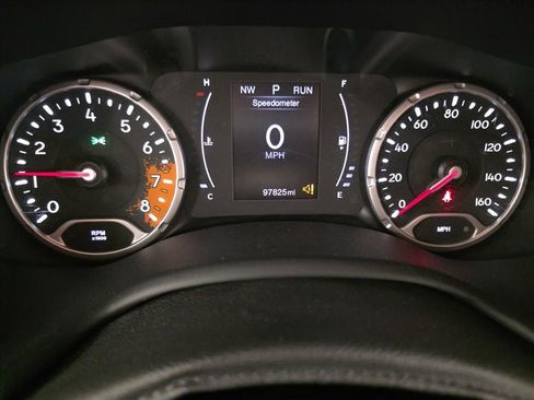 Used 2017 Jeep Renegade Altitude image 15