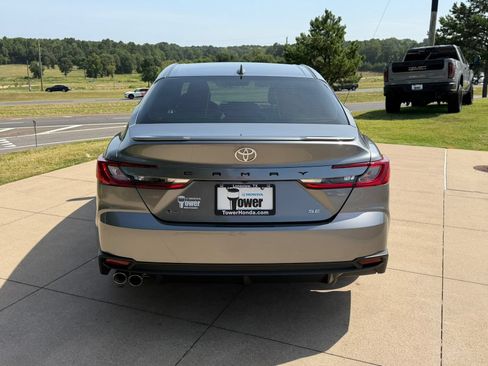 Used 2025 Toyota Camry SE w/ Multimedia Upgrade Package FWD image 5