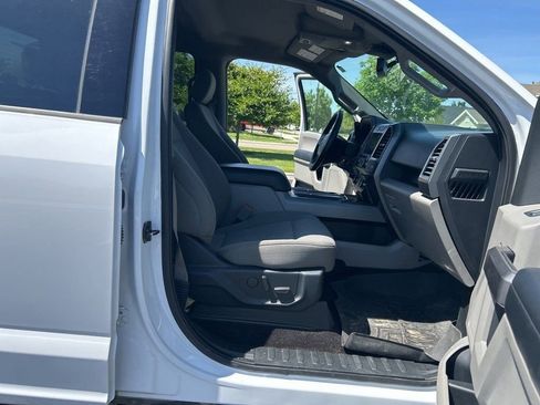 Used 2020 Ford F150 XLT w/ Equipment Group 302A Luxury AWD/4WD image 13