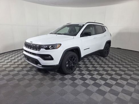 New 2026 Jeep Compass Latitude image 4