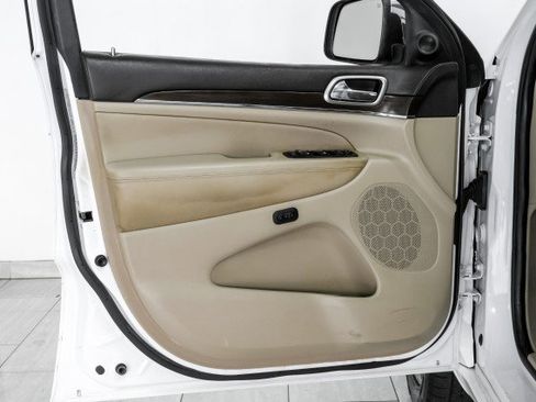 Used 2015 Jeep Grand Cherokee Overland RWD image 41