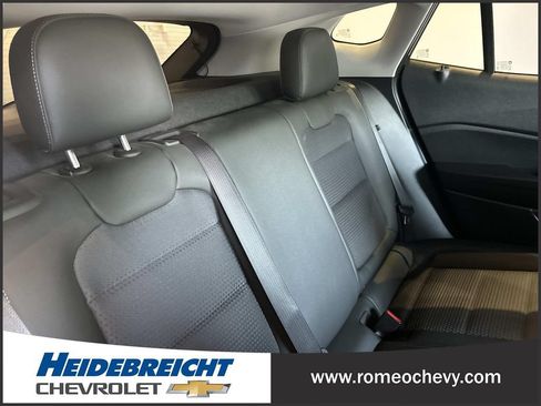 Used 2024 Chevrolet Trax LT w/ Driver Confidence Package FWD image 32