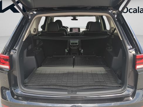 Used 2024 Volkswagen Atlas Peak Edition SEL AWD/4WD image 10