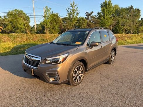 Used 2021 Subaru Forester Limited AWD/4WD image 1