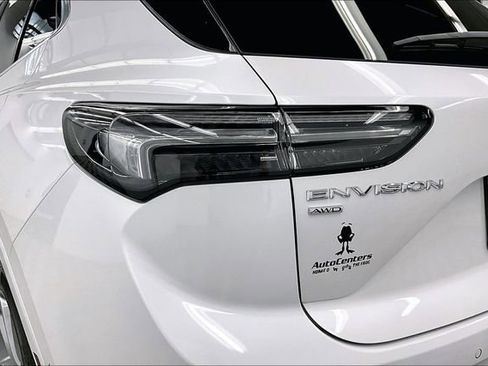 Used 2023 Buick Envision Avenir image 35