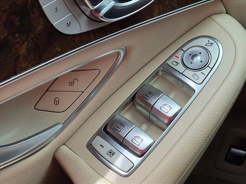 Used 2018 Mercedes-Benz GLC 300 image 14