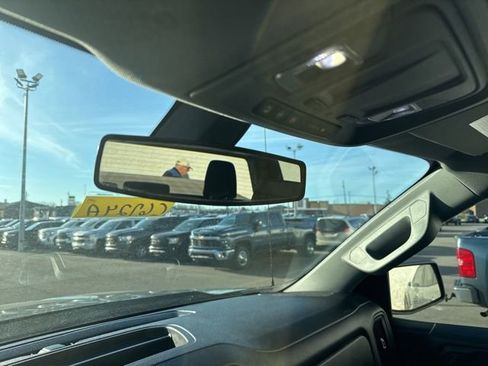 Used 2020 Chevrolet Silverado 1500 Custom w/ Custom Value Package image 20