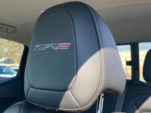 Used 2022 Chevrolet Colorado ZR2 w/ ZR2 Dusk Special Edition image 18