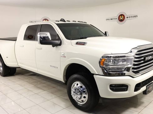 Used 2024 RAM 3500 Limited w/ Towing Technology Group AWD/4WD image 40