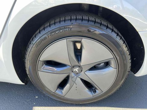 Used 2021 Tesla Model 3 Standard Range Plus image 79