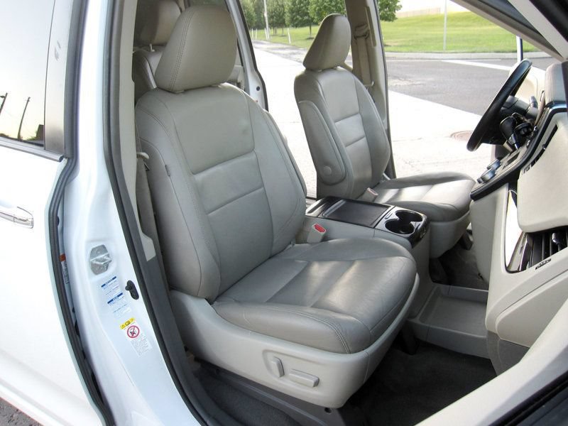Used 2019 Toyota Sienna XLE w/ XLE Navigation Package AWD/4WD image 24