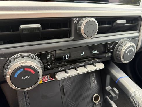 Used 2025 Toyota 4Runner TRD Sport Premium AWD/4WD image 38