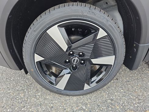 New 2026 Nissan Kicks SR w/ SR Premium Package image 11