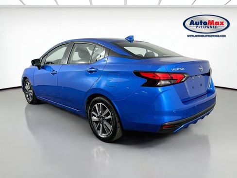 Used 2023 Nissan Versa SV FWD image 5