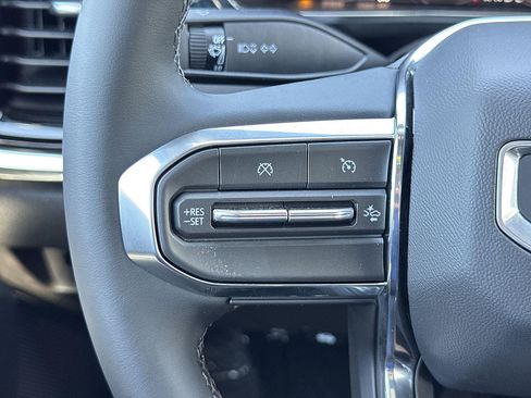 New 2026 GMC Canyon Elevation w/ Technology Package AWD/4WD image 9