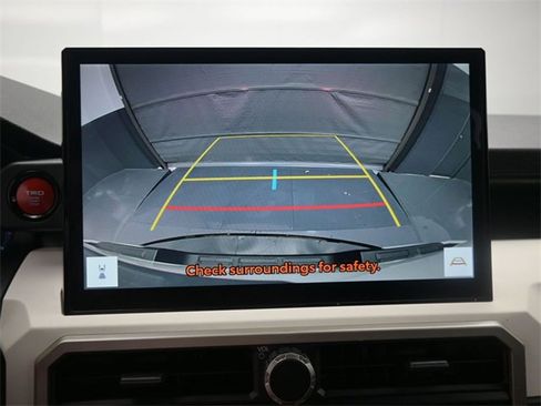 Used 2024 Toyota Tacoma TRD Off-Road image 32