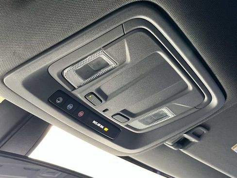 Used 2021 GMC Sierra 1500 SLE w/ X31 Off-Road Package image 30