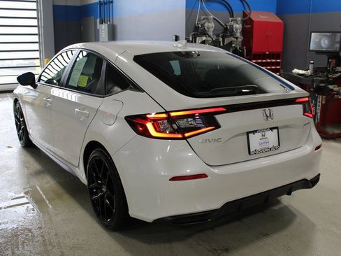 Certified 2025 Honda Civic Sport image 34
