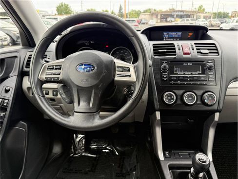 Used 2014 Subaru Forester 2.5i Premium w/ Protection Package #1 AWD/4WD image 17