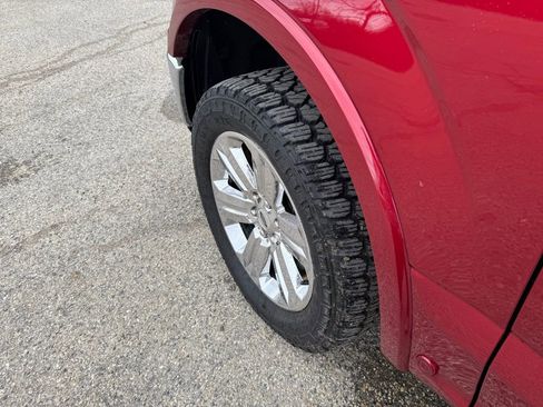 Used 2018 Ford F150 Lariat w/ Equipment Group 502A Luxury image 13