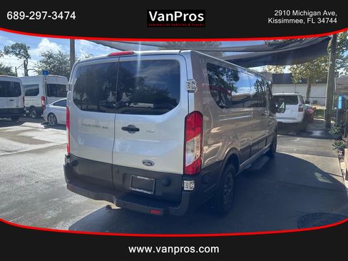 Used 2017 Ford Transit 350 XLT image 5