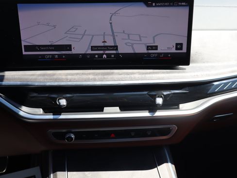 Used 2024 BMW X7 M60i w/ Executive Package AWD/4WD image 19