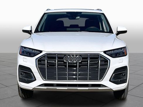 Used 2021 Audi Q5 Prestige w/ Prestige Package image 3