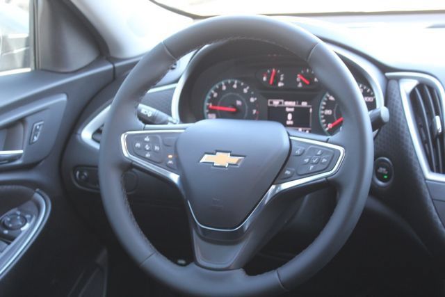 Used 2023 Chevrolet Malibu RS FWD image 18