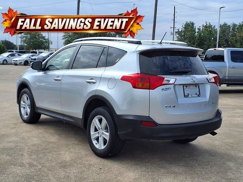 Used 2013 Toyota RAV4 XLE FWD image 2