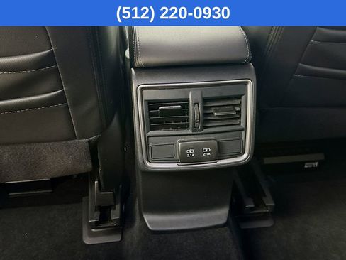 Used 2024 Subaru Forester Limited image 32