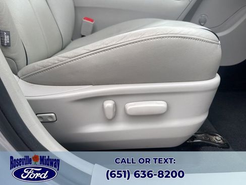 Used 2013 Toyota Venza XLE image 33