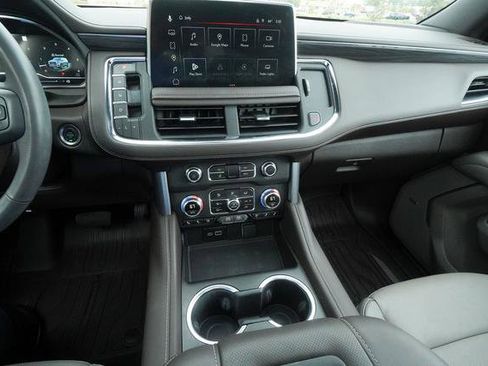 Used 2024 GMC Yukon SLT w/ SLT Premium Package image 20