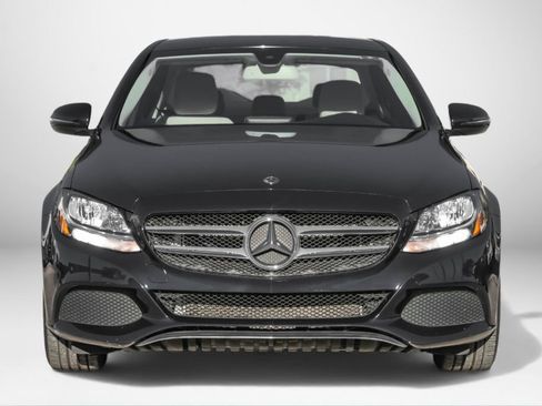 Used 2018 Mercedes-Benz C 300 Sedan image 3
