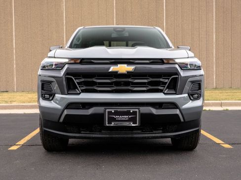 New 2026 Chevrolet Colorado LT w/ LT Convenience Package AWD/4WD image 3
