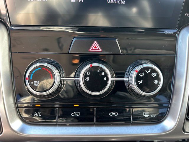 Used 2022 Kia Sorento LX AWD/4WD image 28