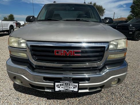 Used 2005 GMC Sierra 2500 SLT w/ Skid Plate Package image 3