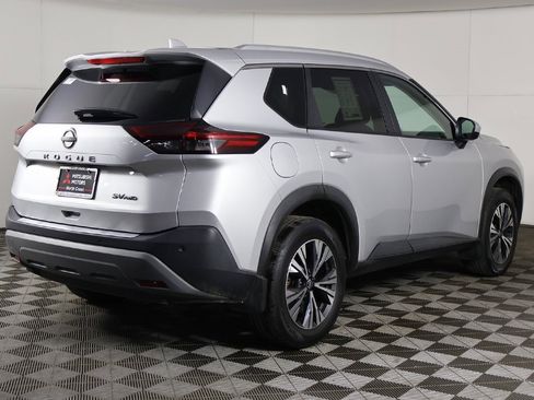 Used 2023 Nissan Rogue SV w/ SV Premium B Package image 10