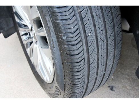 Certified 2025 Cadillac XT4 Premium Luxury image 32