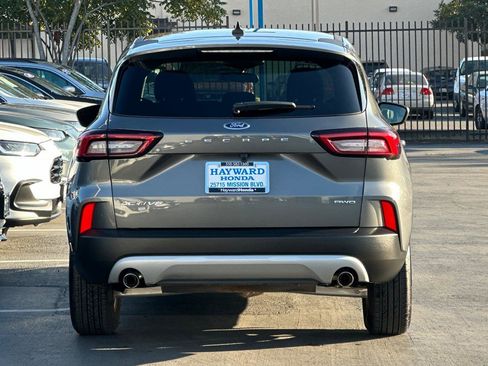 Used 2025 Ford Escape Active image 4