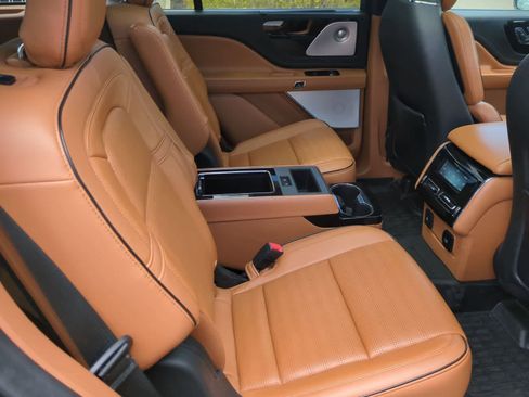 Used 2021 Lincoln Aviator Black Label w/ Dynamic Handling Package AWD/4WD image 21