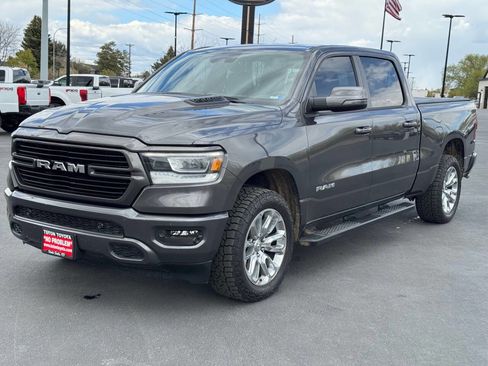 Used 2024 RAM 1500 Laramie AWD/4WD image 3