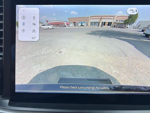 Used 2025 Ford F150 Lariat AWD/4WD image 21