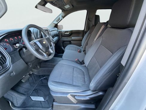 Used 2020 Chevrolet Silverado 1500 Custom w/ Custom Value Package image 8