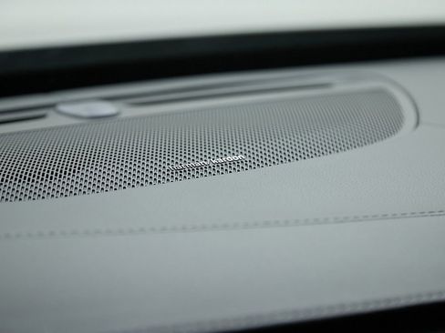 Certified 2023 Volvo XC90 B6 Ultimate w/ Protection Package Premier image 14