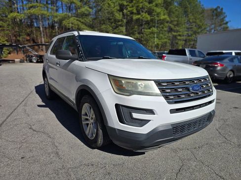 Used 2016 Ford Explorer FWD image 1