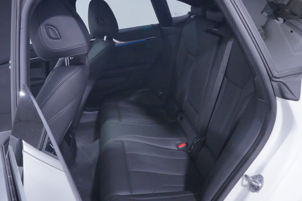 Used 2024 BMW i4 eDrive40 w/ Convenience Package RWD image 10